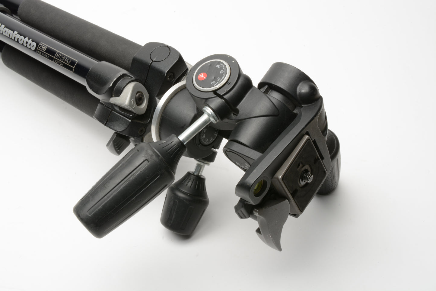 Manfrotto 290 MT293A3 Tripod w/804RC2 Head, Nice, great quality