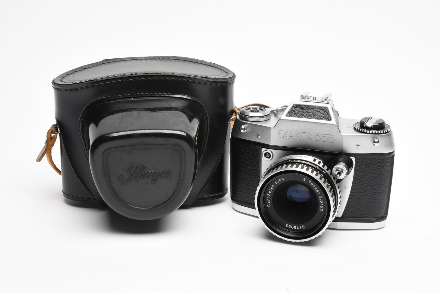 Exakta 500 SLR w/Carl Zeiss Jena Tessar 50mm f2.8 + Case, Spool, Shoe