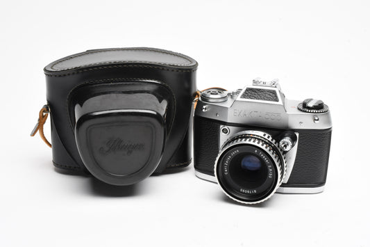 Exakta 500 SLR w/Carl Zeiss Jena Tessar 50mm f2.8 + Case, Spool, Shoe