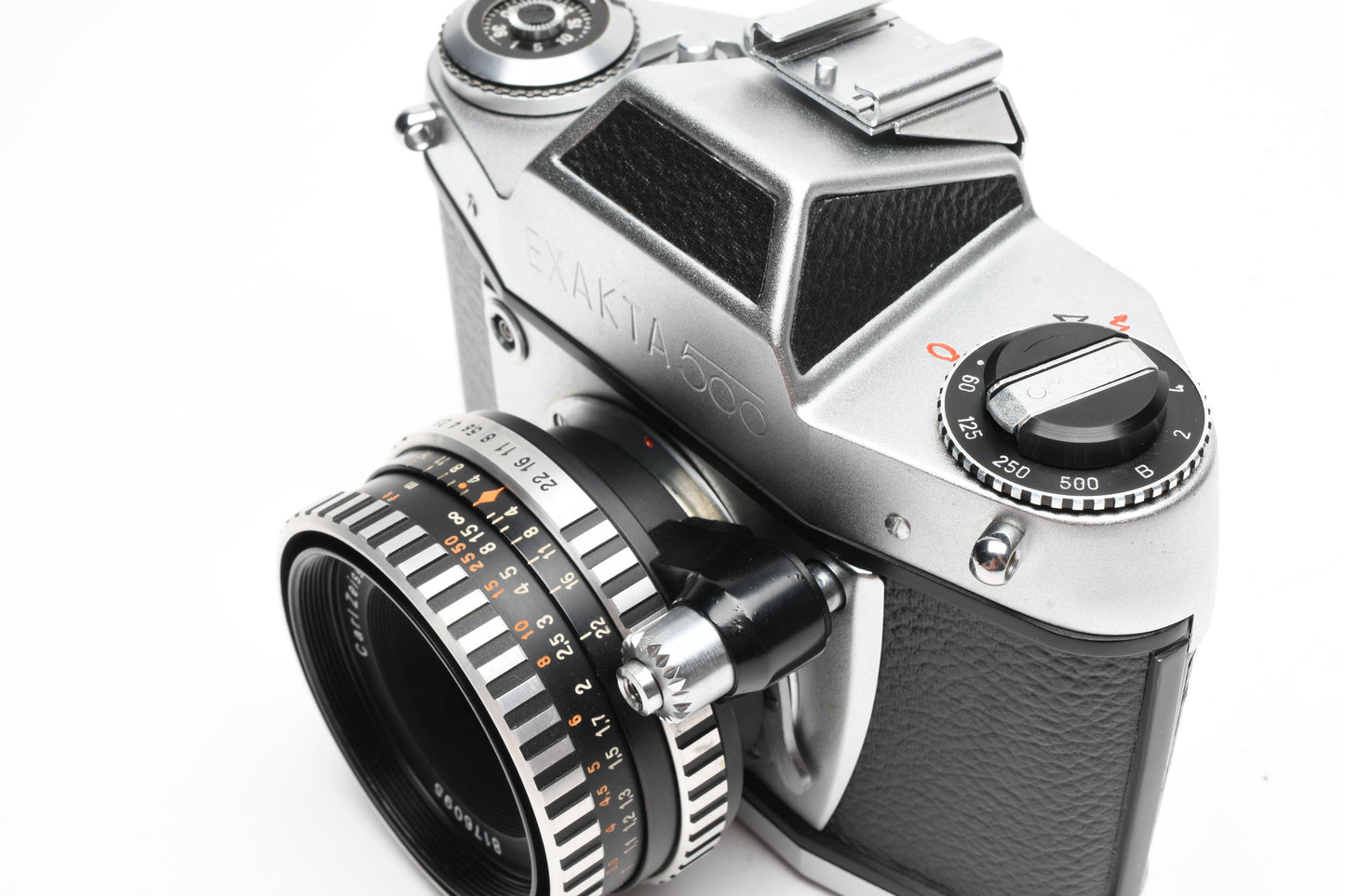 Exakta 500 SLR w/Carl Zeiss Jena Tessar 50mm f2.8 + Case, Spool, Shoe