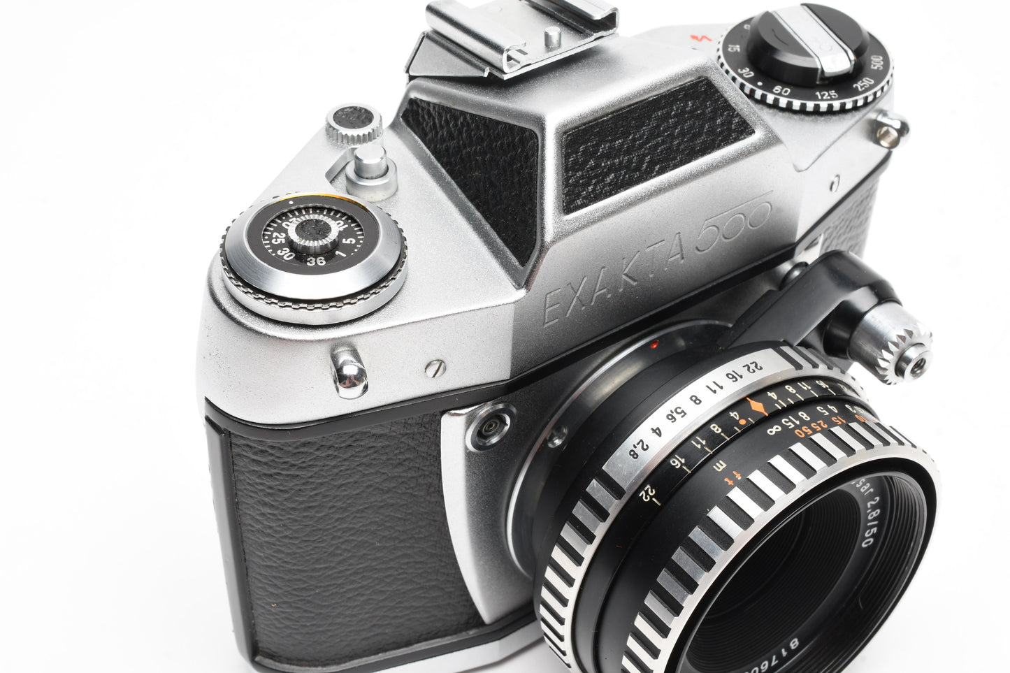 Exakta 500 SLR w/Carl Zeiss Jena Tessar 50mm f2.8 + Case, Spool, Shoe
