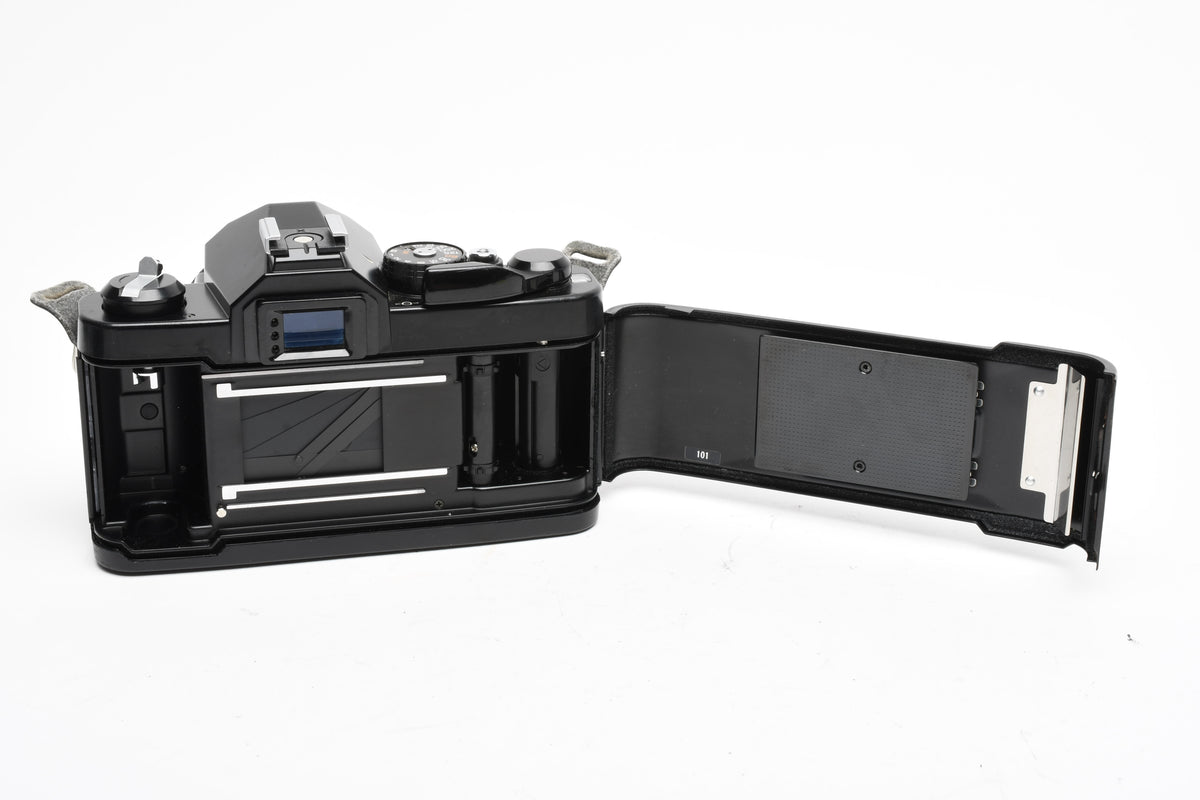 Chinon CS-4 35mm SLR w/ Petri 55mm f1.8 Prime lens, New Seals, Great!