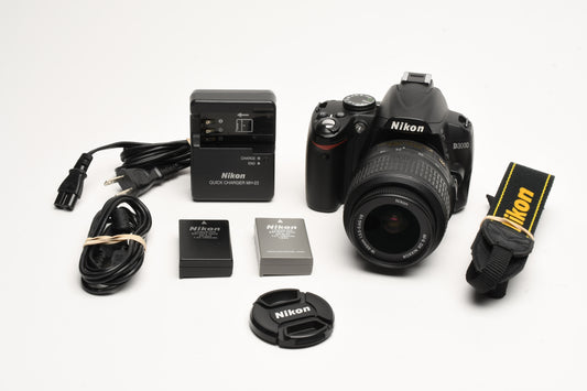 Nikon D3000 DSLR w/Nikkor AFS 18-55mm f3.5-5.6G VR, 2 batts+charger Only 7096 Acts!