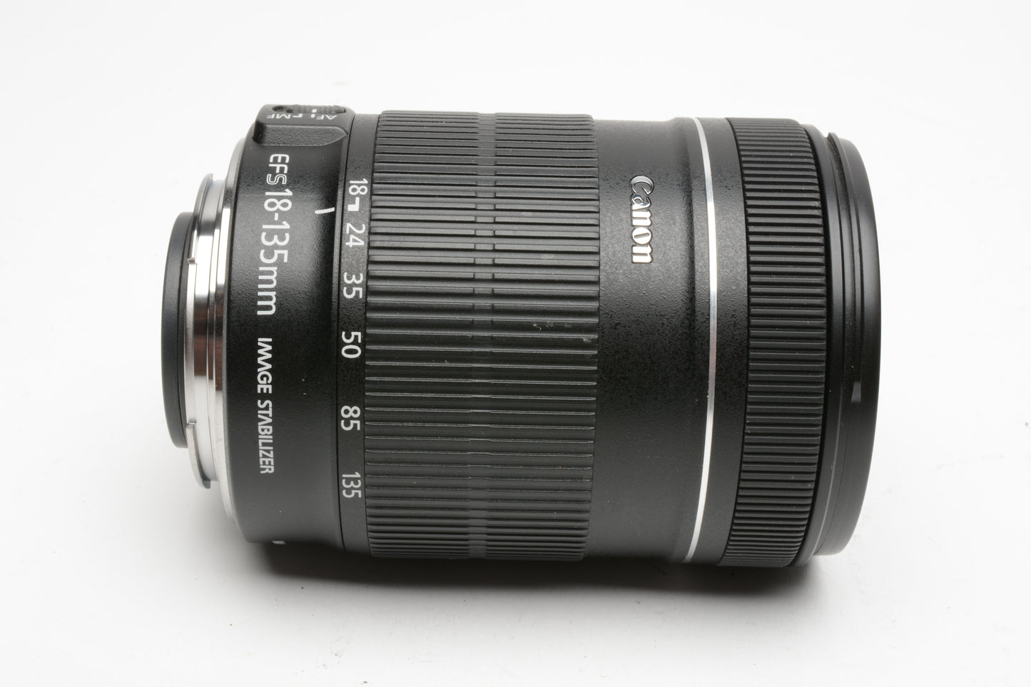 Canon EFS 18-135mm f3.5-5.6 IS zoom lens+caps and keeper, Nice!