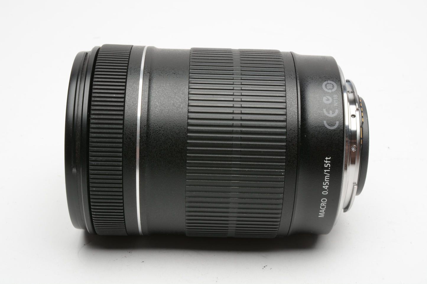 Canon EFS 18-135mm f3.5-5.6 IS zoom lens+caps and keeper, Nice!