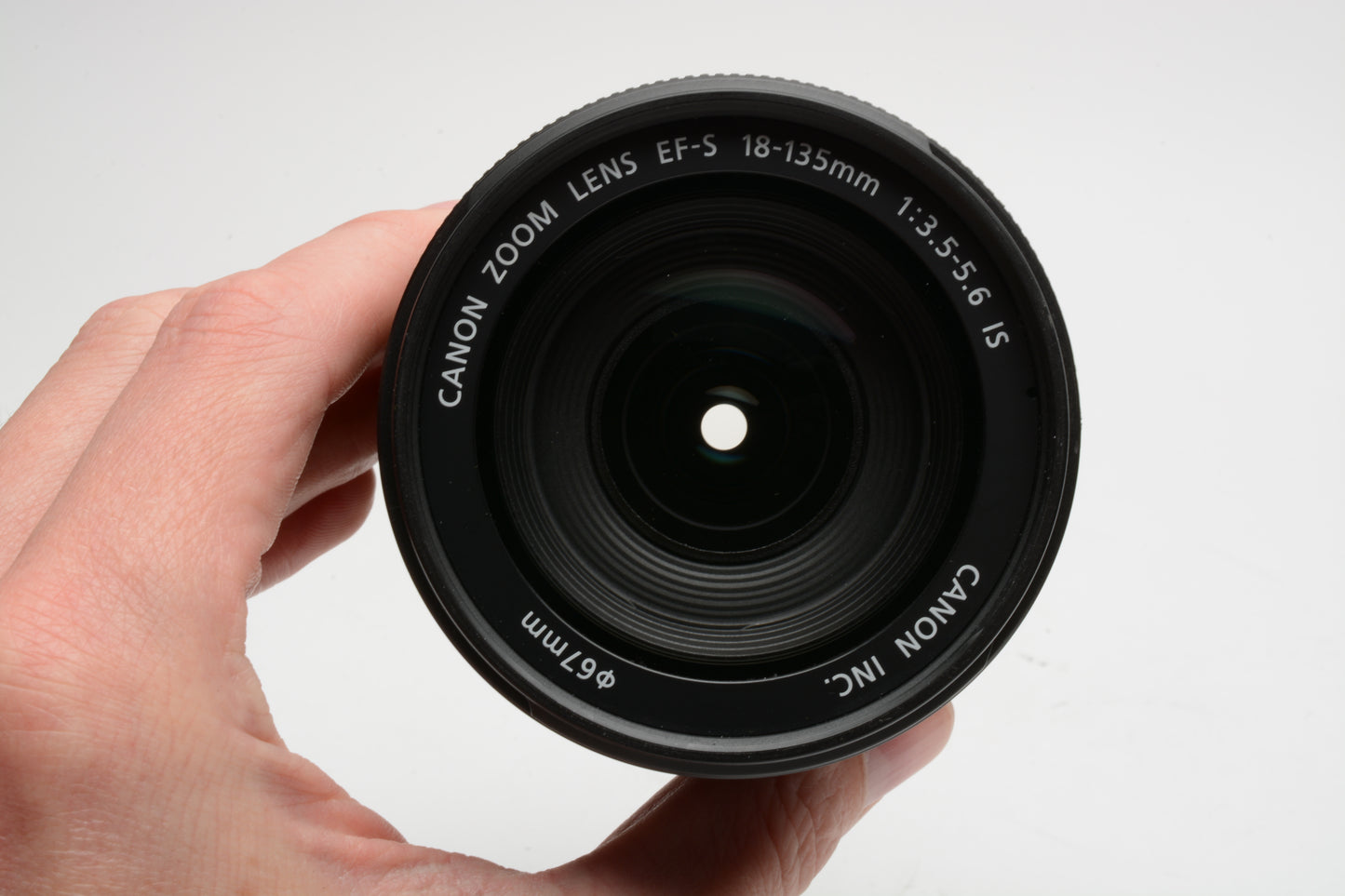 Canon EFS 18-135mm f3.5-5.6 IS zoom lens+caps and keeper, Nice!