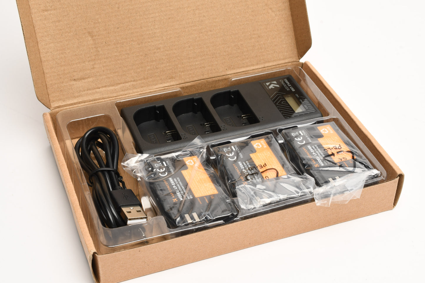 Canon EOS 7D Mark II DSLR Body w/3 batts, charger, strap, 52K Acts, Tested, Nice