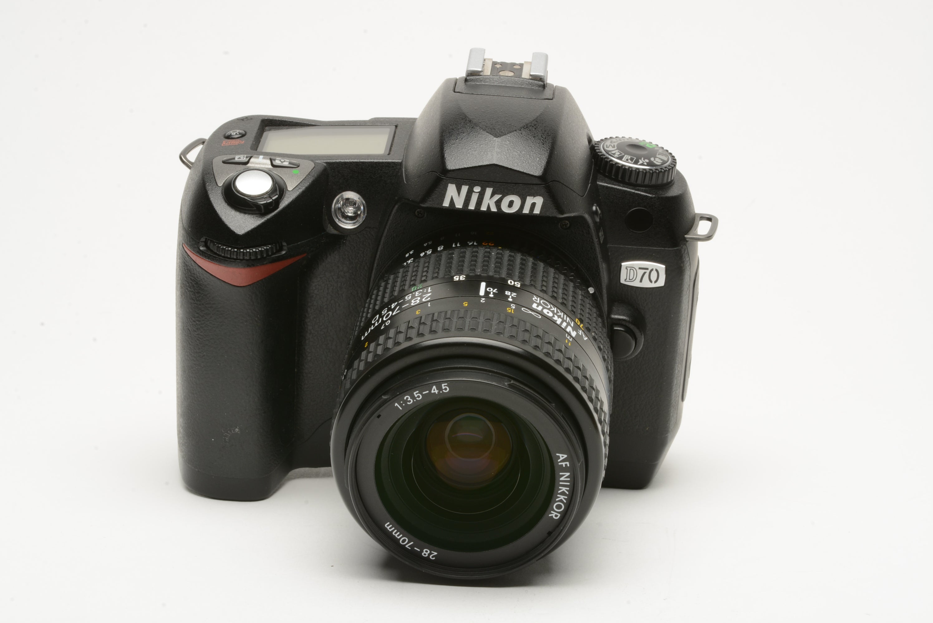 Nikon D70 DSLR w/Nikkor 28-70mm f3.5-4.5D zoom, batt+charger+1GB CF, 8 –  RecycledPhoto