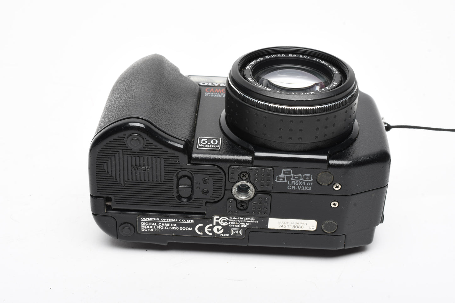 Olympus C5050 5MP Digital Point&Shoot w/f1.8 lens, CF, strap, Tested