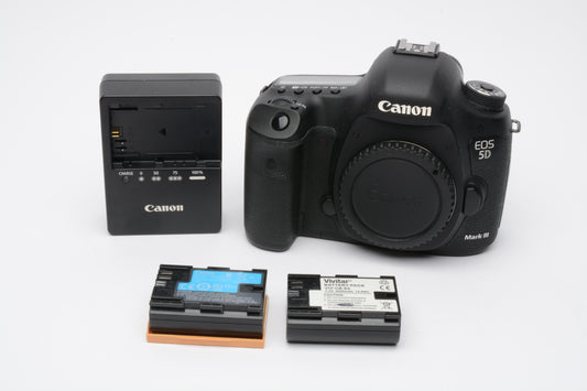 Canon EOS 5D Mark III 22.3MP DSLR body, 2batts, charger, Only 15,341 Acts!