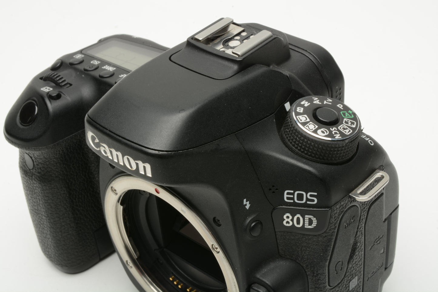Canon EOS 80D DSLR Body, Batt+charger, Only 5080 Acts!! Great