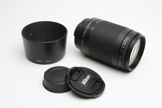 Nikon AF Zoom Nikkor 70-300mm f4.5-5.6G zoom lens, caps + Lens hood, Mint-