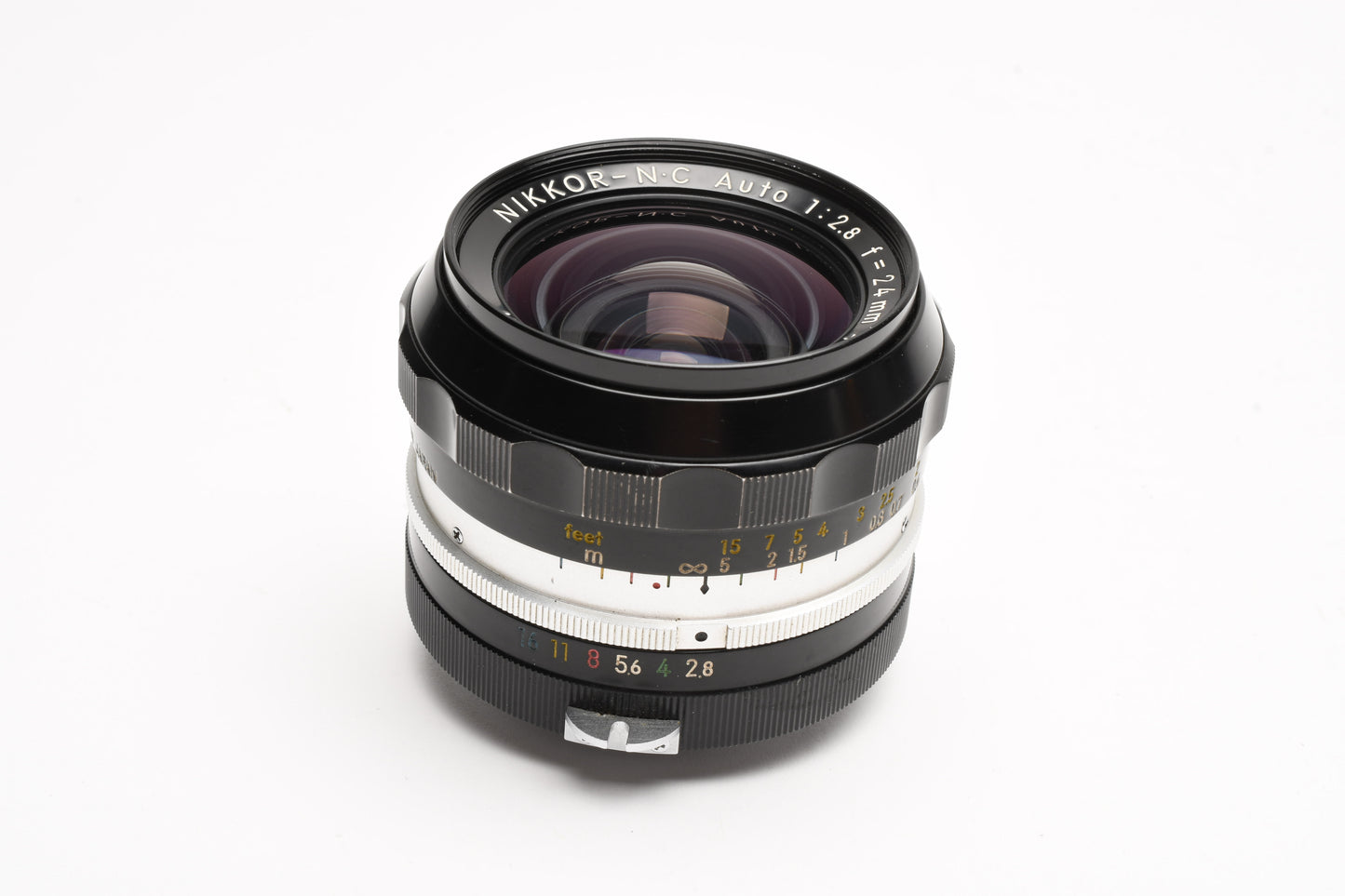 Nikon Nikkor-N.C 24mm f2.8 wide angle lens Nikon Non-AI mount, clean & sharp