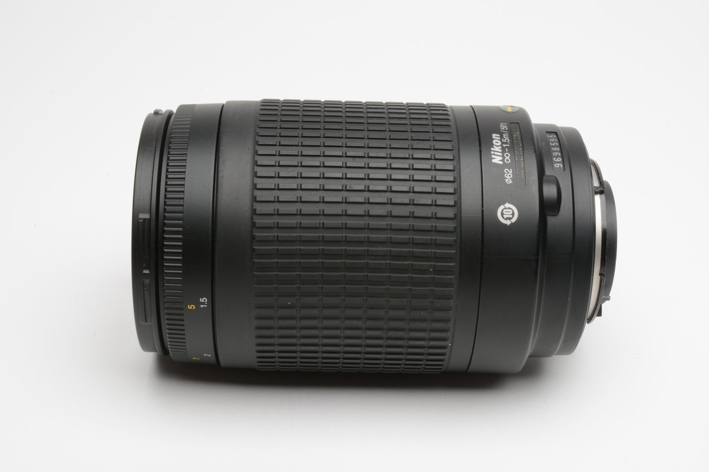 Nikon AF Zoom Nikkor 70-300mm f4.5-5.6G zoom lens, caps + Lens hood, Mint-