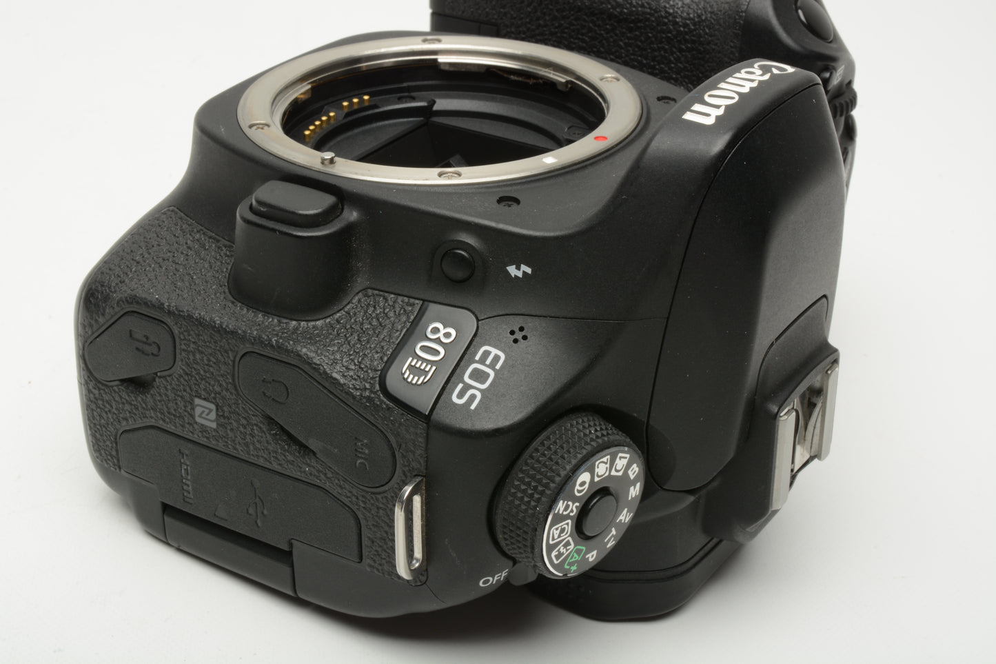 Canon EOS 80D DSLR Body, Batt+charger, Only 5080 Acts!! Great