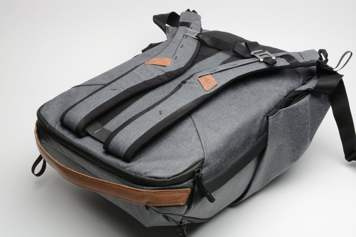 Peak Design Everyday Backpack 30L Charcoal Gray Very clean