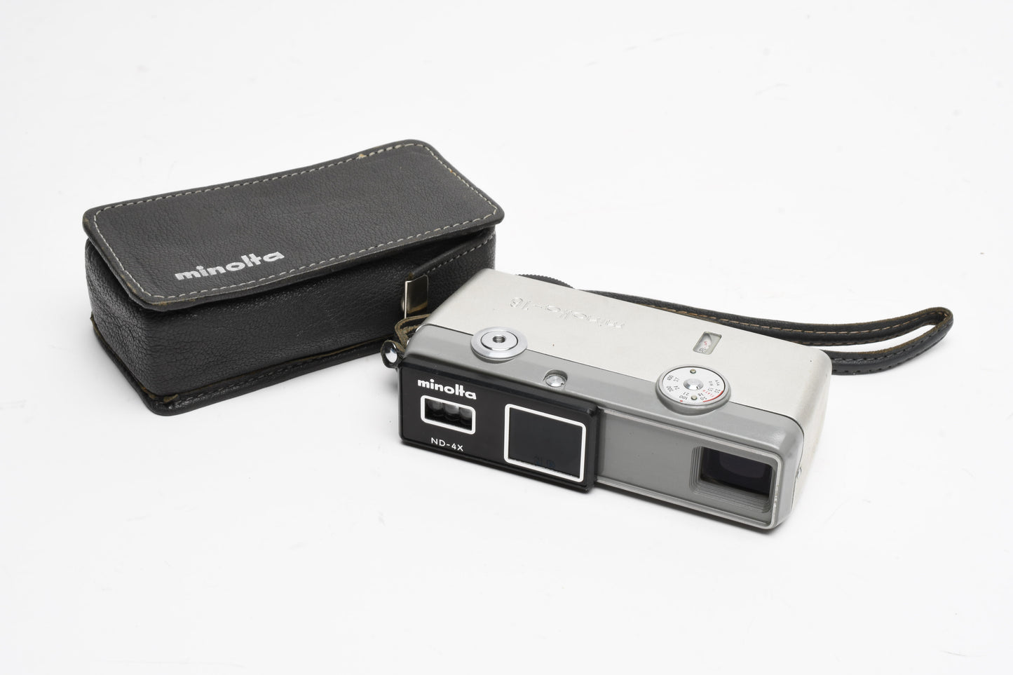 Minolta 16 E.E Subminiature camera, case, strap, Works! Clean (Silver)