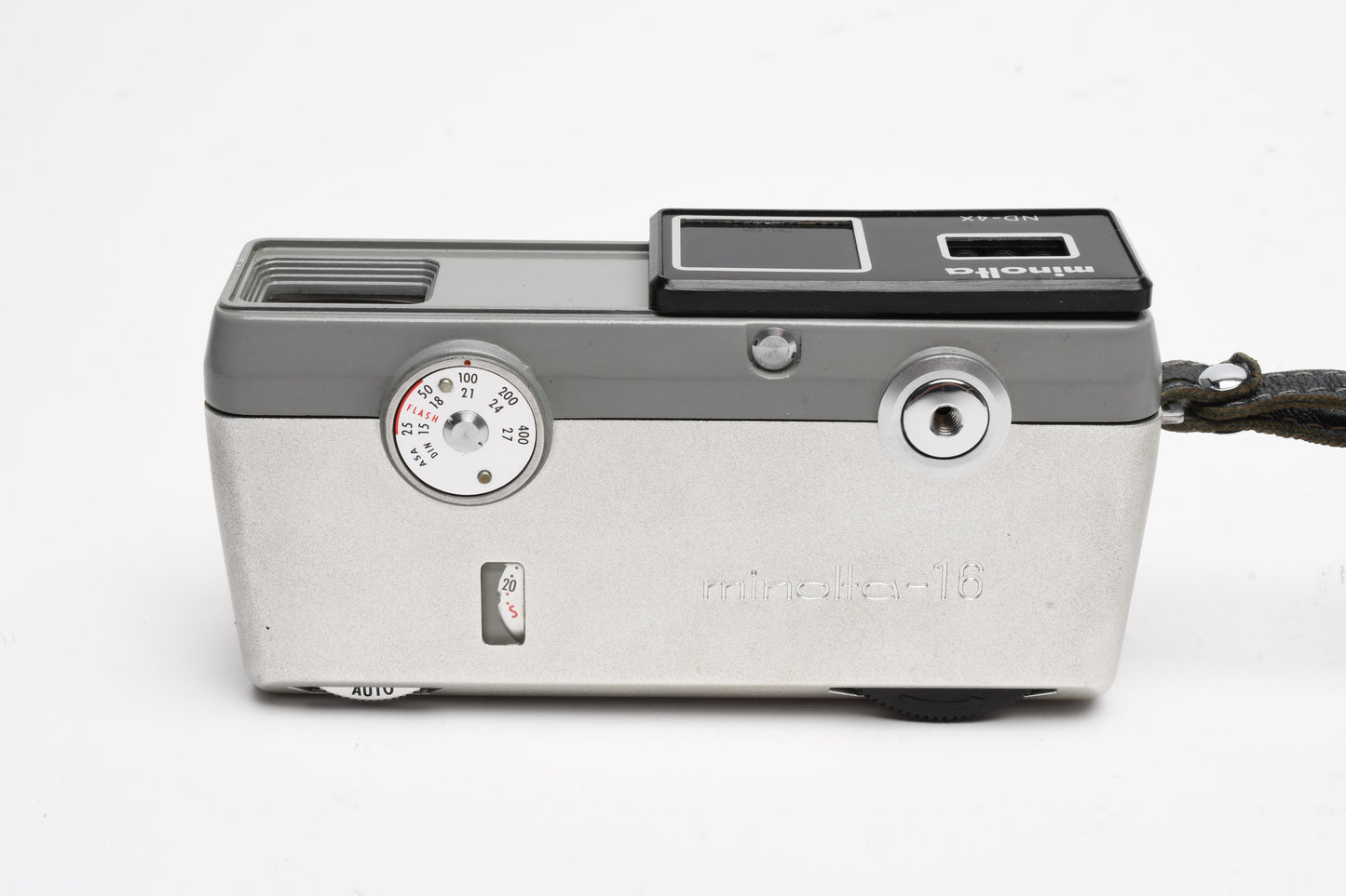 Minolta 16 E.E Subminiature camera, case, strap, Works! Clean (Silver)