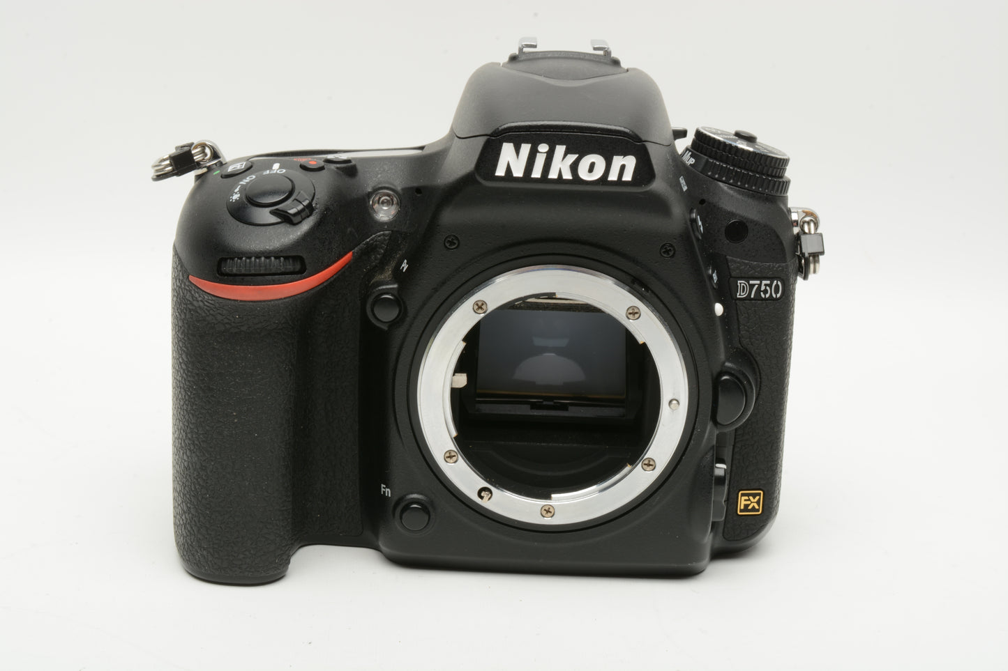 Nikon D750 DSLR Body w/2x batts, dual charger, 140K Acts, Still Great!