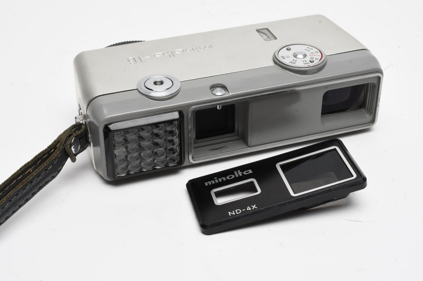 Minolta 16 E.E Subminiature camera, case, strap, Works! Clean (Silver)