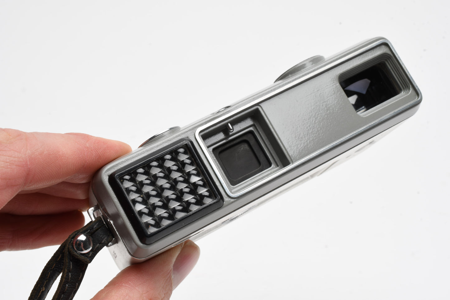 Minolta 16 E.E Subminiature camera, case, strap, Works! Clean (Silver)