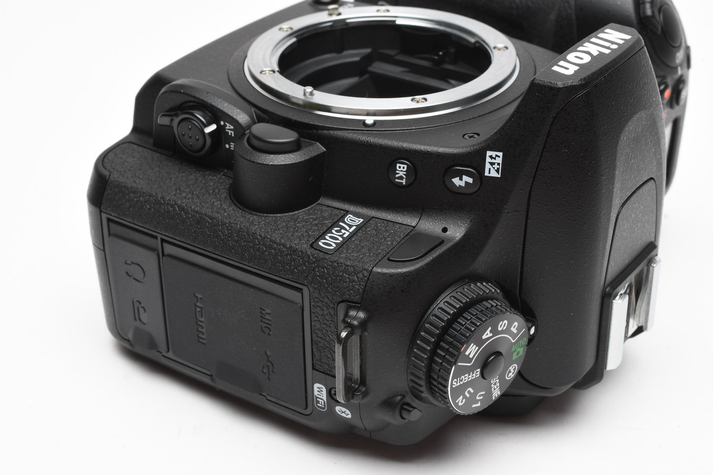 Nikon D7500 DSLR Body w/Batt, charger, Only 16 Acts!! Mint USA Boxed