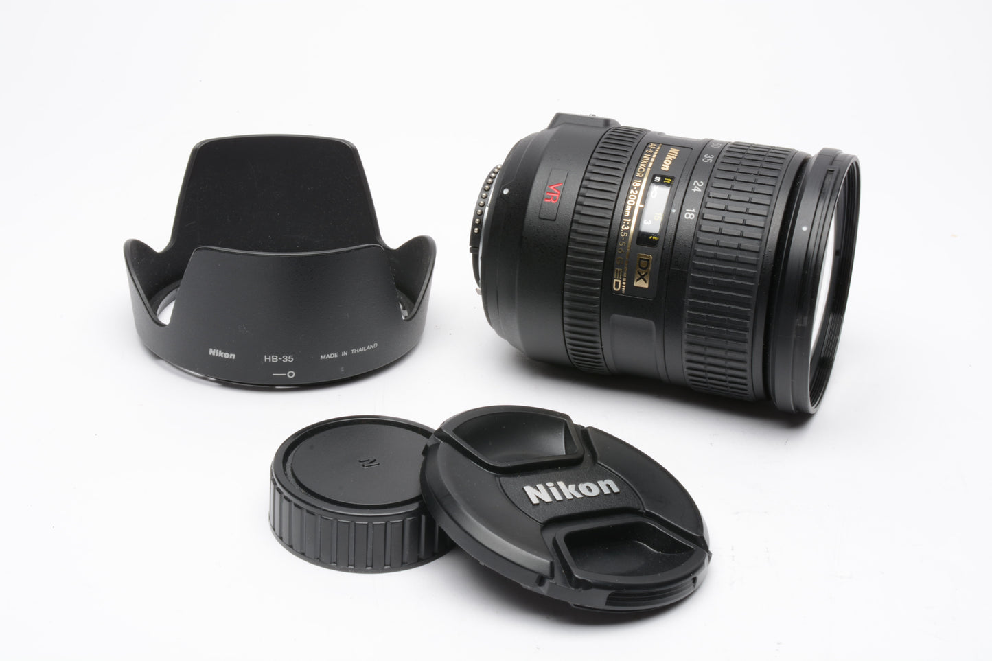 Nikon AF-S Nikkor 18-200mm F3.5-5.6G ED VR DX zoom lens, hood, Very clean!