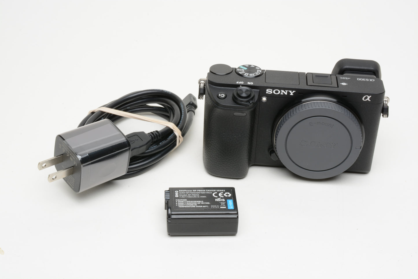 Sony A6300 Mirrorless body, batt+charger, Only 976 Acts, USA version, Clean