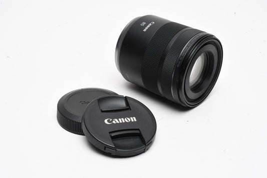 Canon RF 85mm f2 Macro IS STM Portrait Lens, Clean, Sharp!