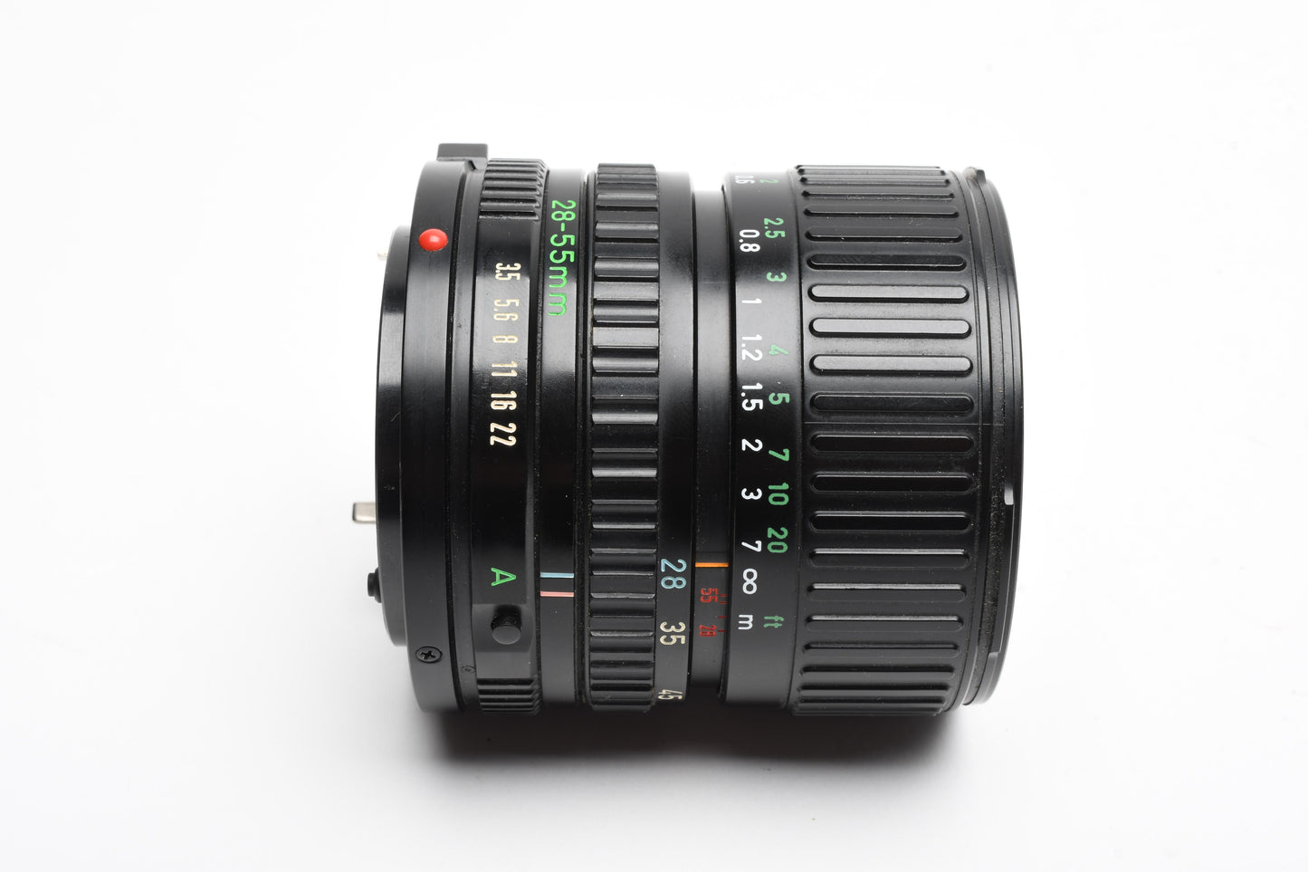 Canon 28-55mm f3.5-4.5 compact zoom w/Canon UV, Caps, FD Mount
