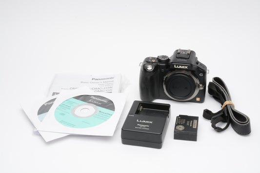 Panasonic Lumix DMC-G5 Compact digital 16MP camera body, batt+charger+manuals