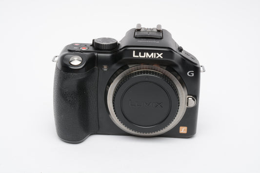 Panasonic Lumix DMC-G5 Compact digital 16MP camera body, batt+charger+manuals