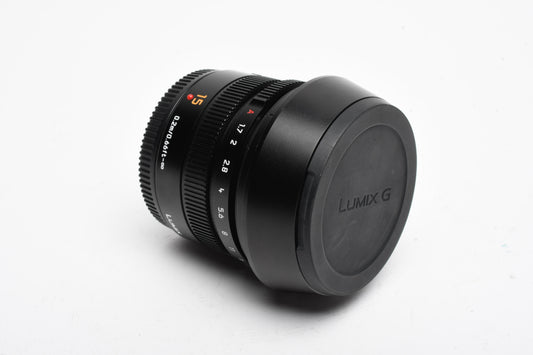 Panasonic Lumix Leica DG Summilux 15mm f1.7 Asph. lens, H-X015 MFT, caps+hood, Mint-