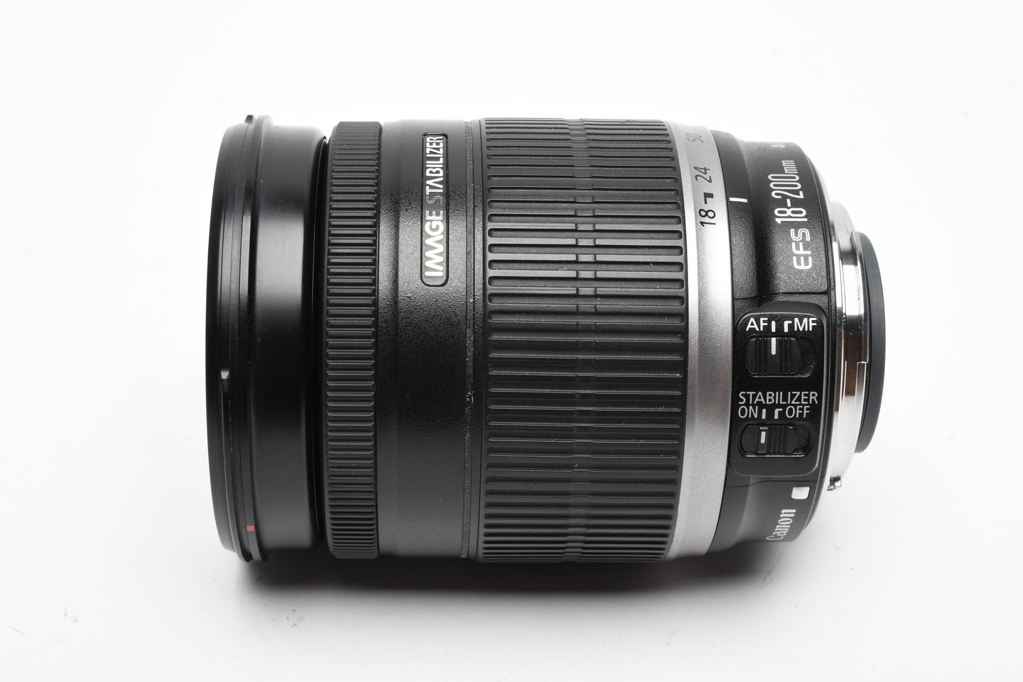 Canon EFS 18-200mm f3.5-5.6 IS zoom lens, caps, Box, Good!