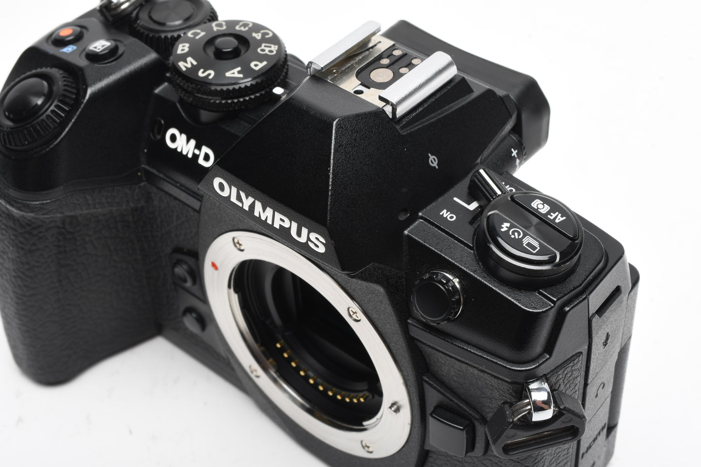 Olympus OM-D E-M1 Mark III Mirrorless Body, 45,911 Acts, 2X Batts, Nice!