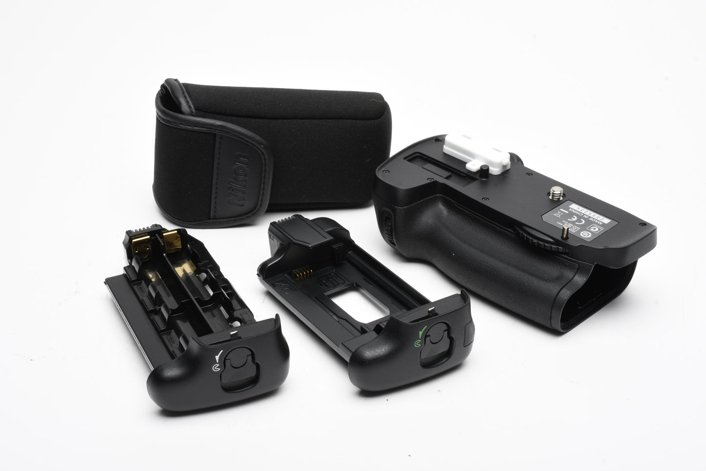 Nikon MB-D14 Battery Grip, Lithium and AA trays, Very clean, Tested