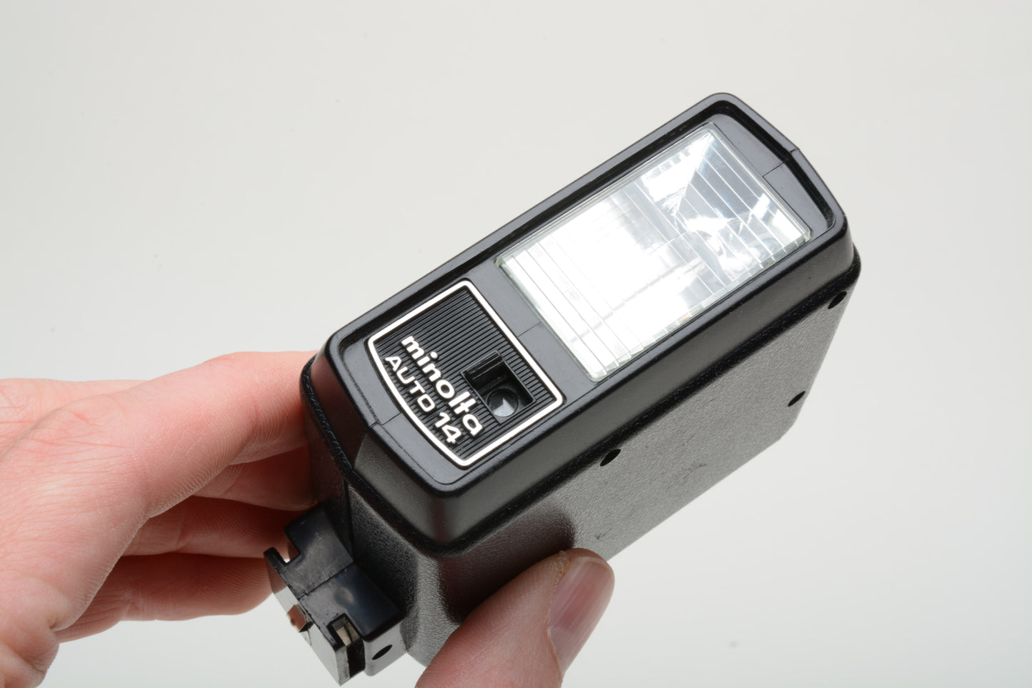 Minolta Auto 14 compact electronic flash, tested, great, w/Case