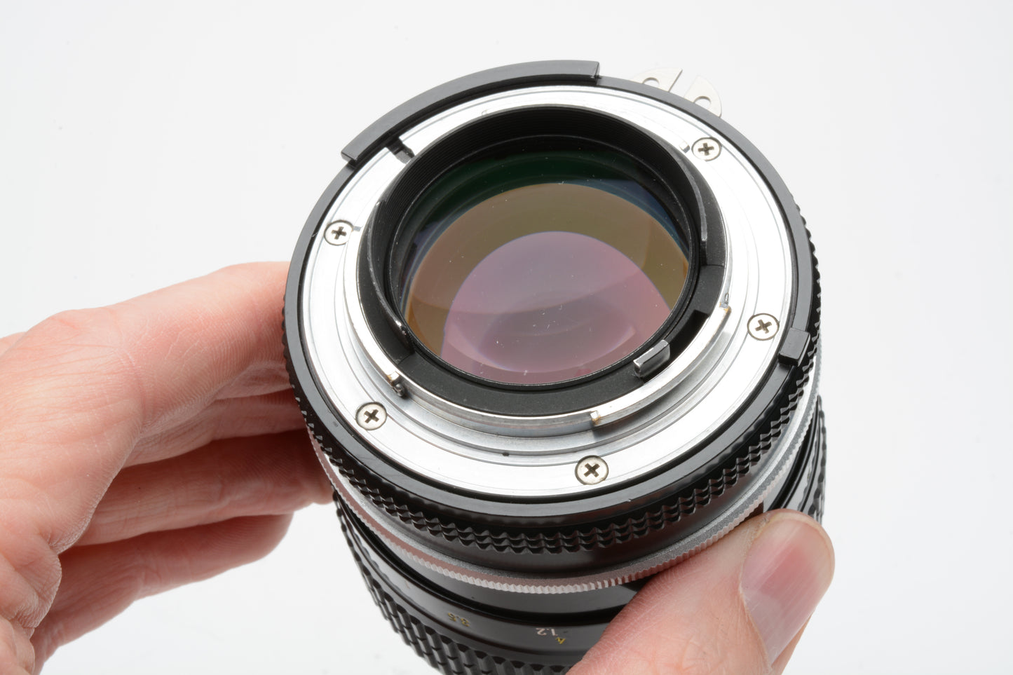 Nikon Nikkor AI 105mm f2.5 portrait lens, caps, very clean & sharp!
