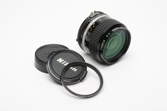 Nikon Nikkor Ai-s 35mm f2 Wide Angle prime lens, Caps+L1Bc, Mint-