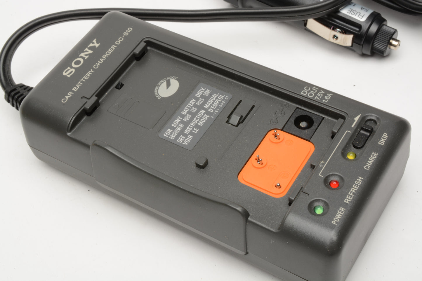 Sony Car Battery Charger DC-S10 for 8mm Video8 Camcorders, NIB