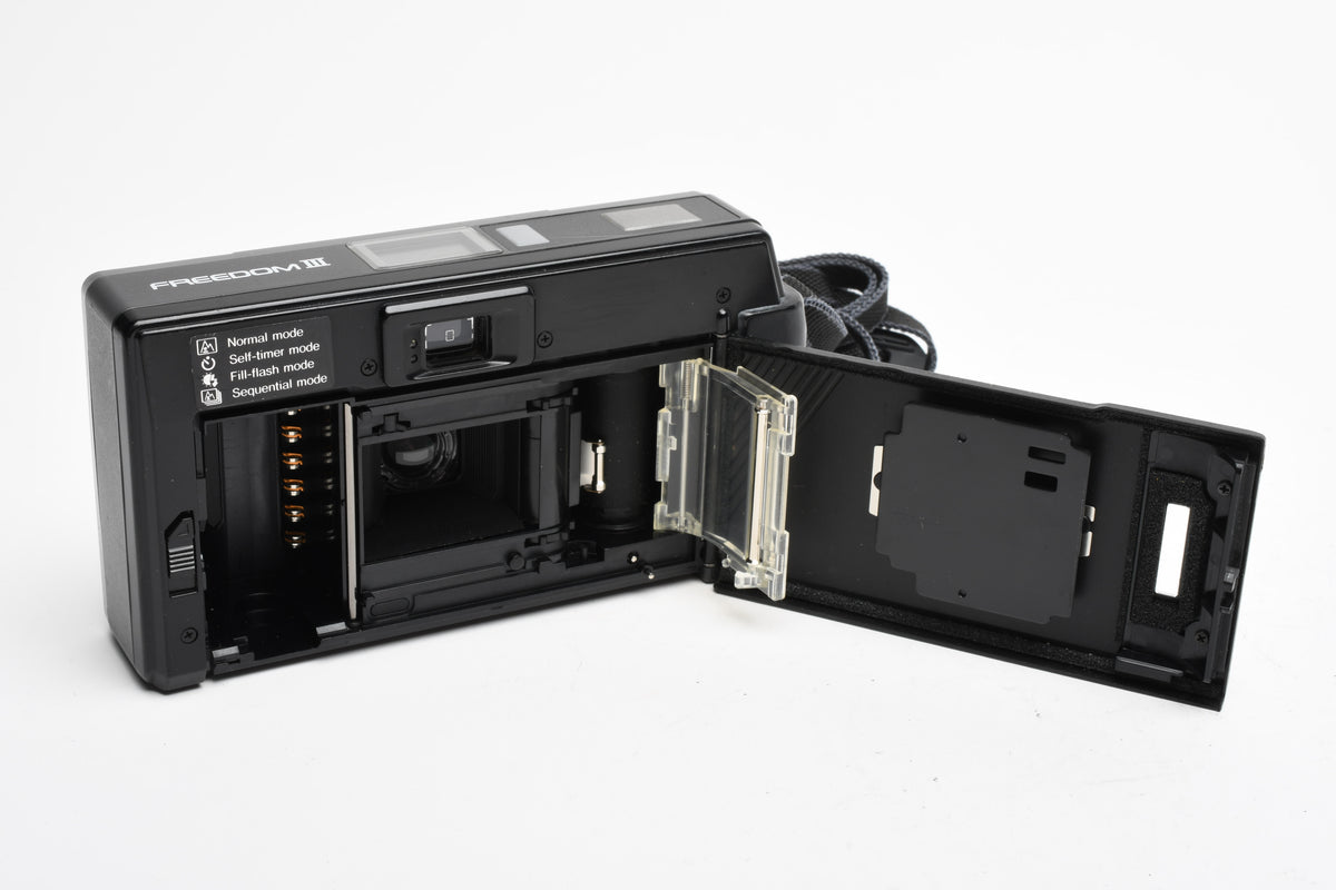 Minolta Freedom III 35mm Point&Shoot camera w/35mm f2.8 prime lens, Great!