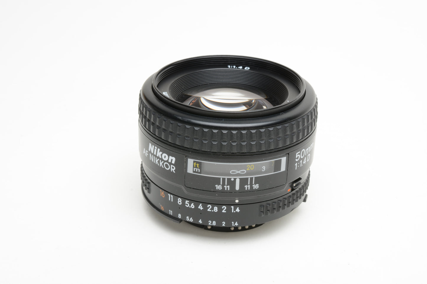 Nikon AF Nikkor 50mm f1.4D prime lens, very clean, nice prime lens w/caps