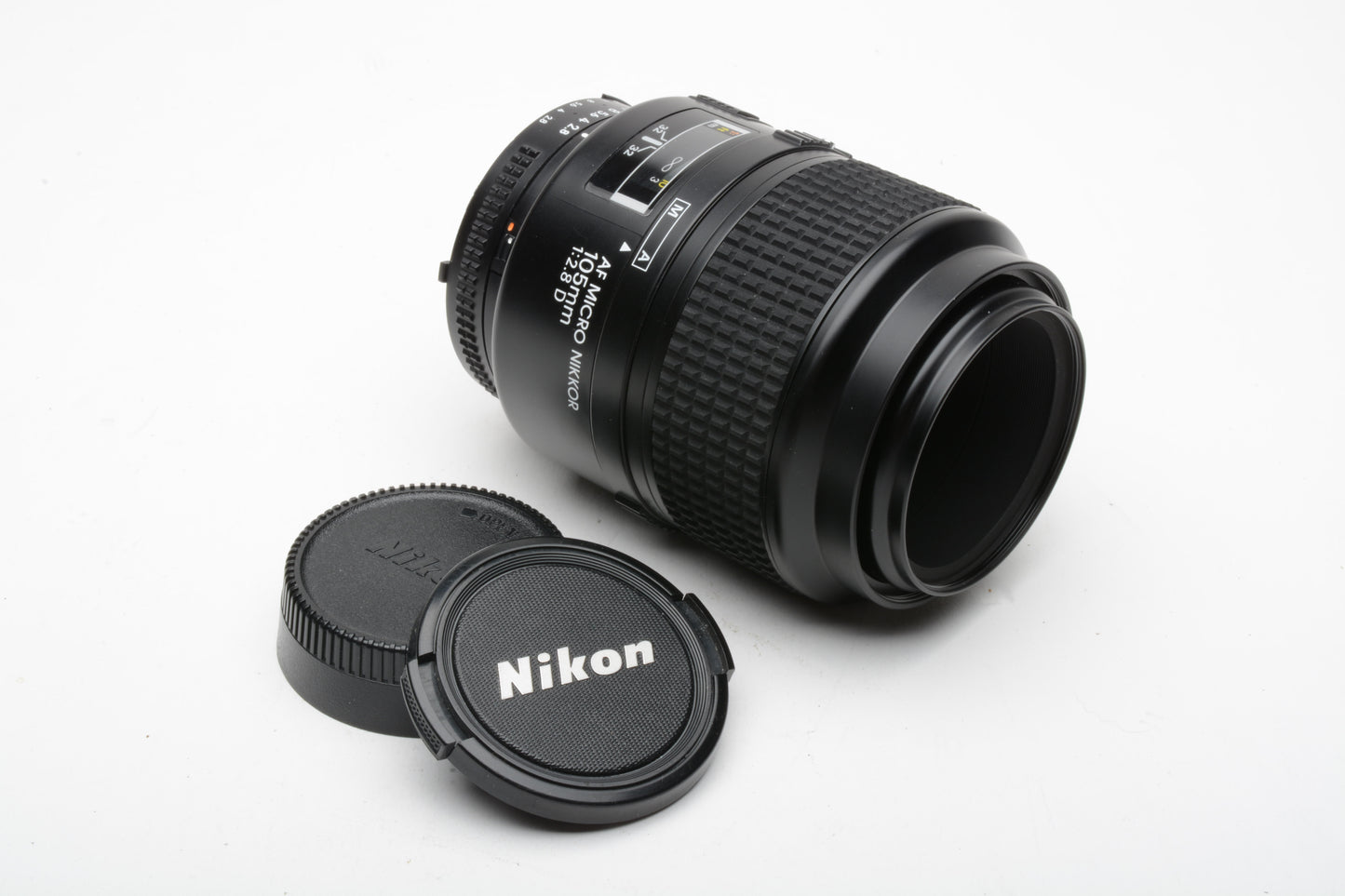 Nikon AF Micro Nikkor 105mm F2.8D lens, clean and sharp!