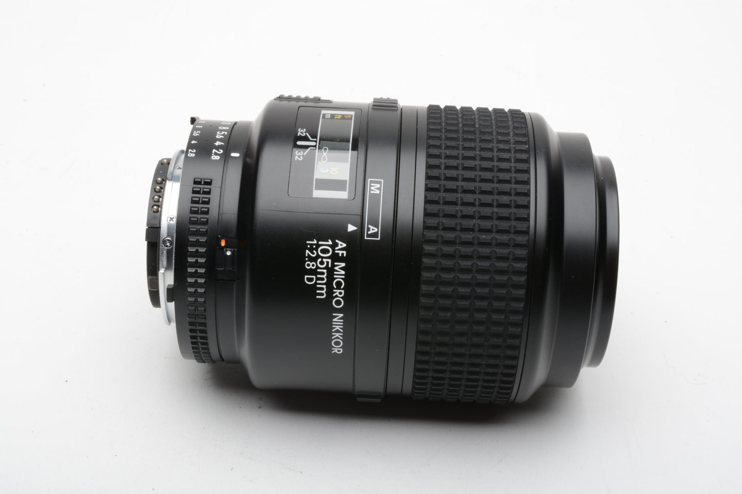 Nikon AF Micro Nikkor 105mm F2.8D lens, clean and sharp!