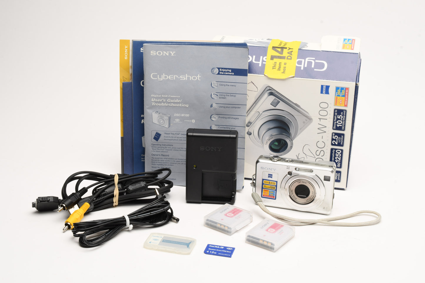 Sony DSC-W100 8.1MP Digital Point&Shoot camera, 2batts+charger, tested, boxed
