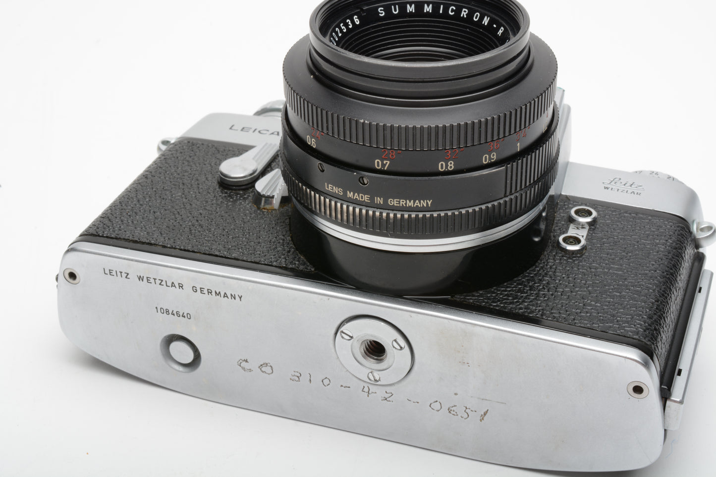 Leica Leicaflex w/Summicron 50mm f2 lens, hood, case, New seals, Great!
