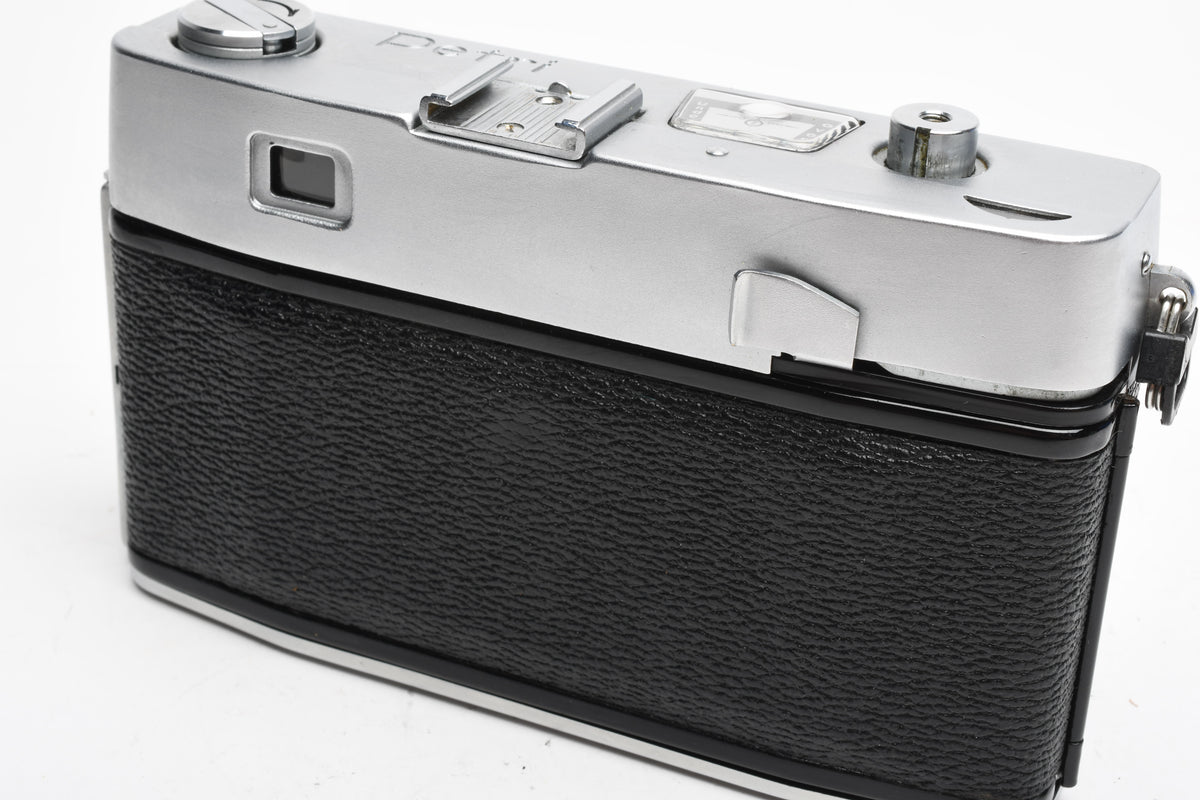 Petri 7s 35mm Rangefinder camera w/45mm f1.8 lens, case, hood, Good!