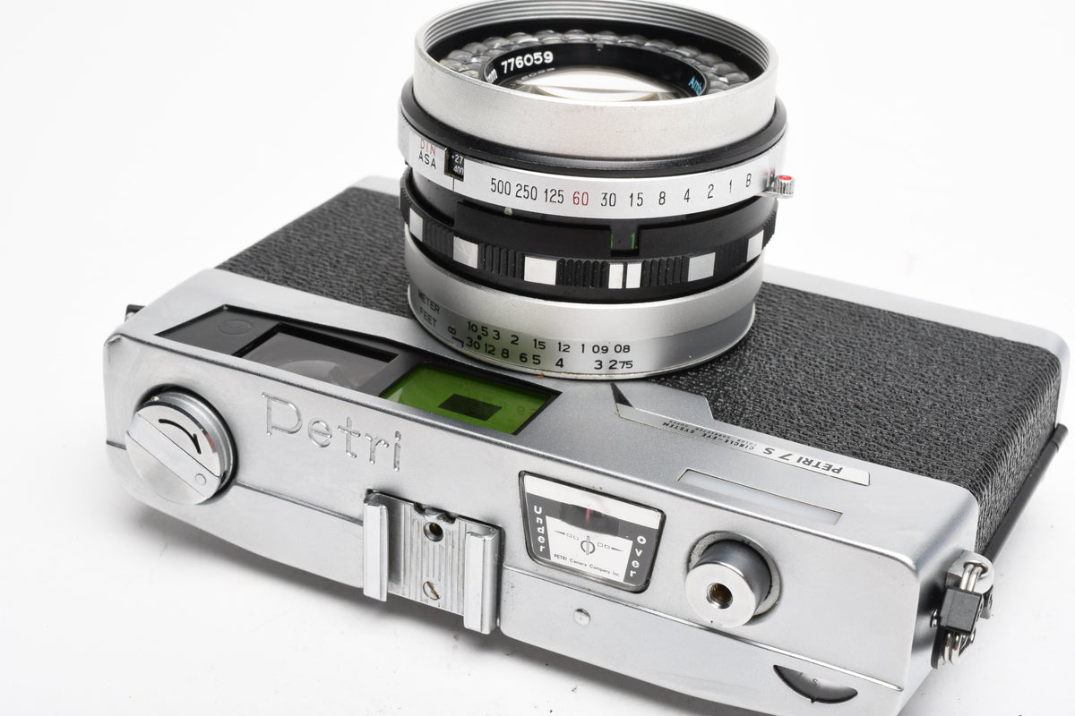 Petri 7s 35mm Rangefinder camera w/45mm f1.8 lens, case, hood, Good!