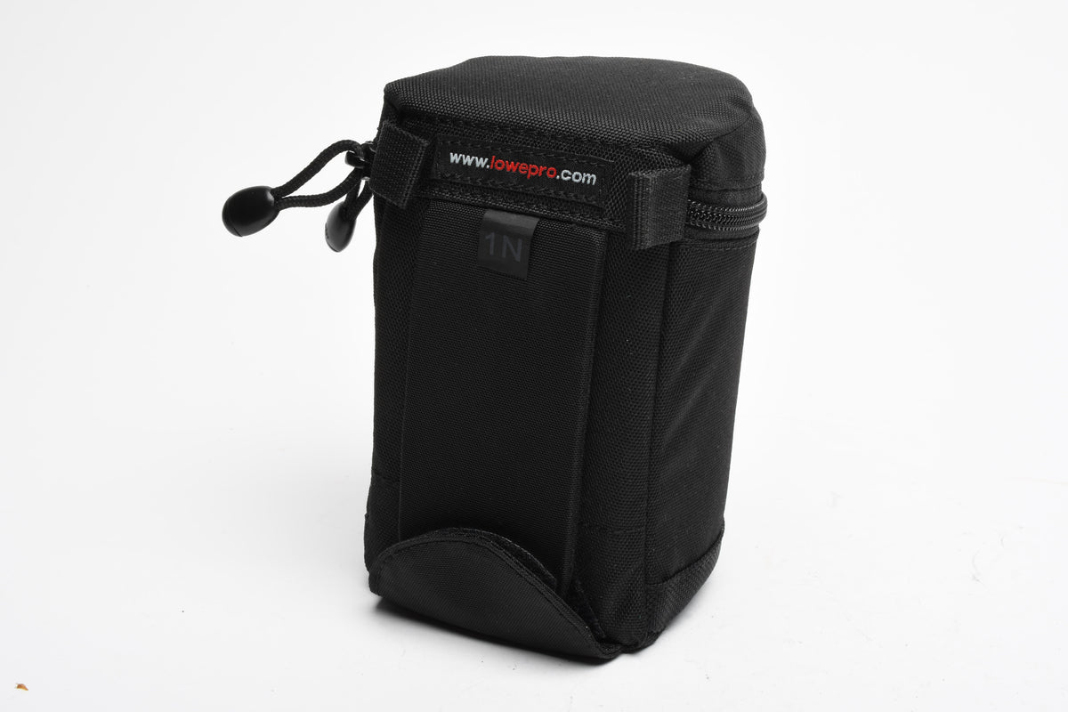 Lowepro padded lens case 1N (Black) ~5.5" tall x 3.5" diameter, Nice