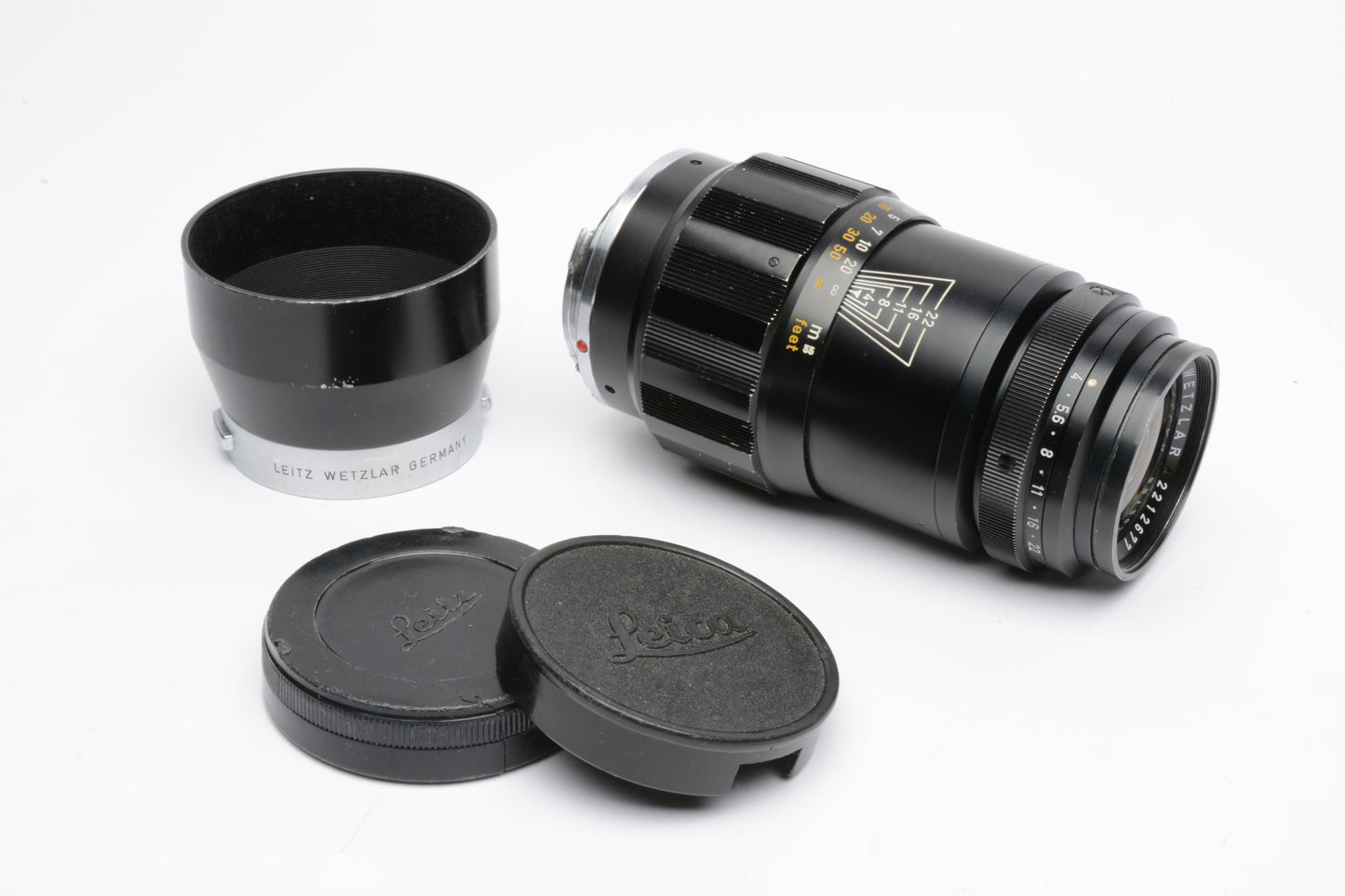 Leica Leitz 135mm F4 Tele-Elmarit Lens V.I black lens, very sharp!